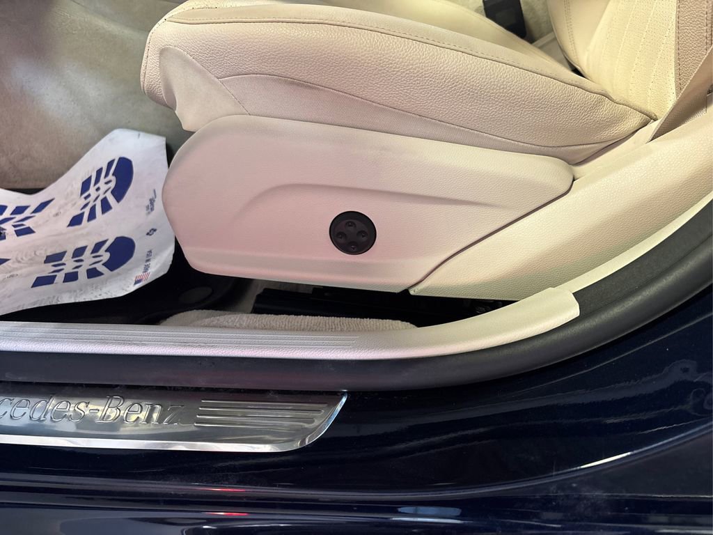 Used 2018 Mercedes-Benz E 300 4MATIC image 28
