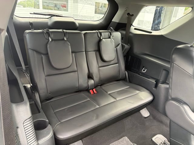 Certified 2023 Ford Explorer XLT w/ Equipment Group 202A AWD/4WD image 16