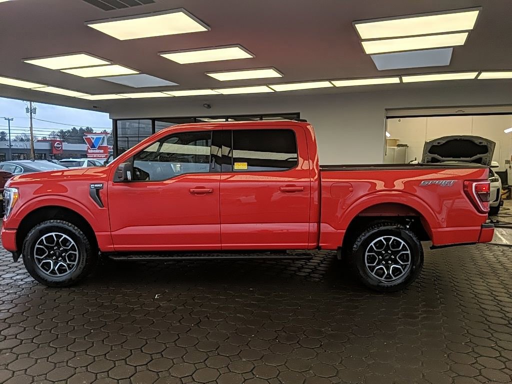 Certified 2022 Ford F150 XLT w/ Equipment Group 302A High image 8