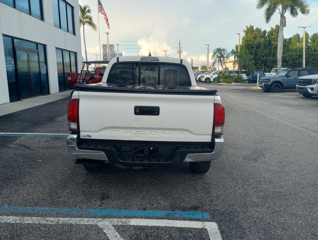 Used 2022 Toyota Tacoma SR5 RWD image 6
