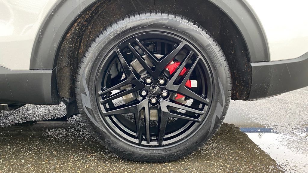 Certified 2025 Ford Explorer ST image 10