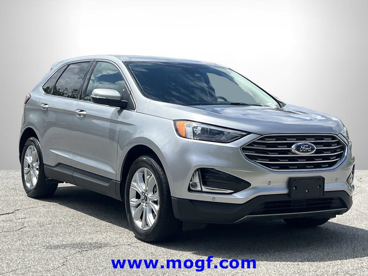 Certified 2024 Ford Edge Titanium AWD/4WD image 4