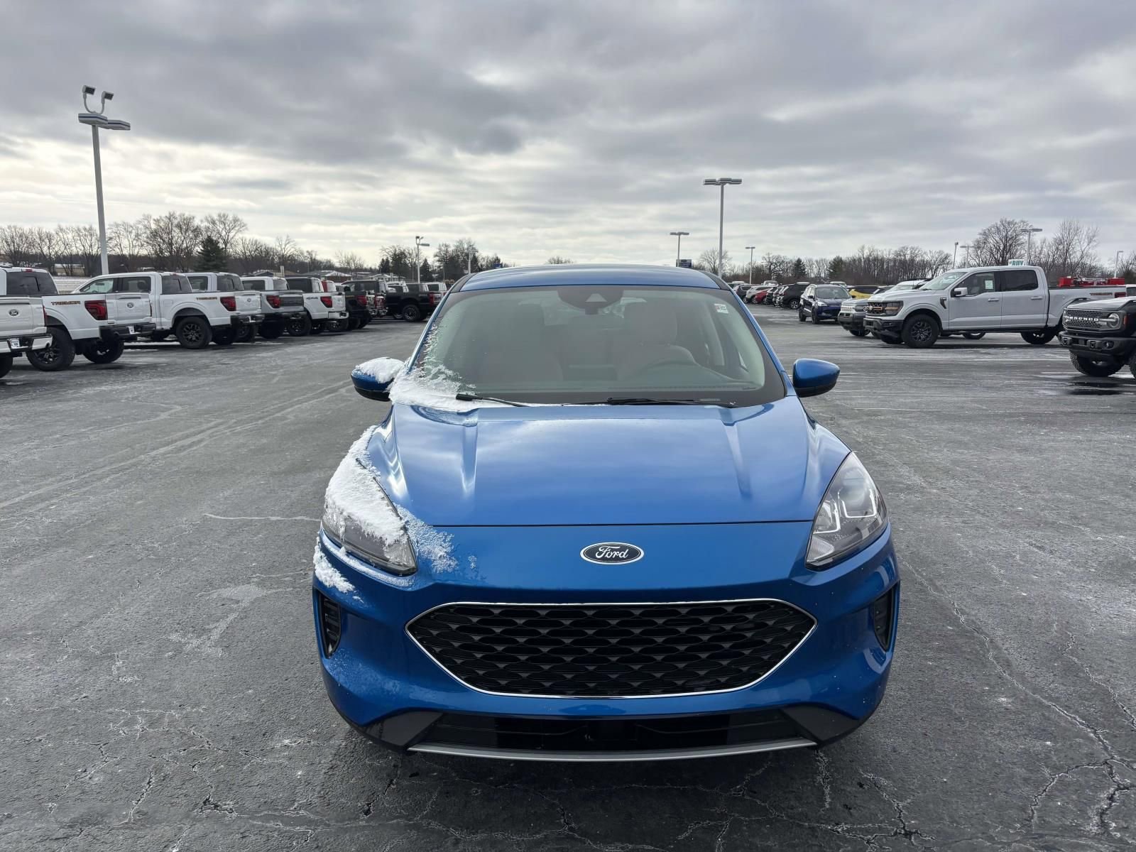 Certified 2020 Ford Escape SE image 2