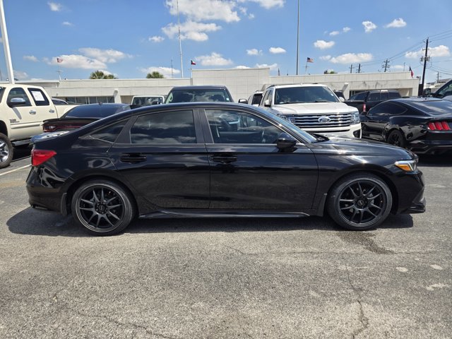 Used 2022 Honda Civic Touring image 4