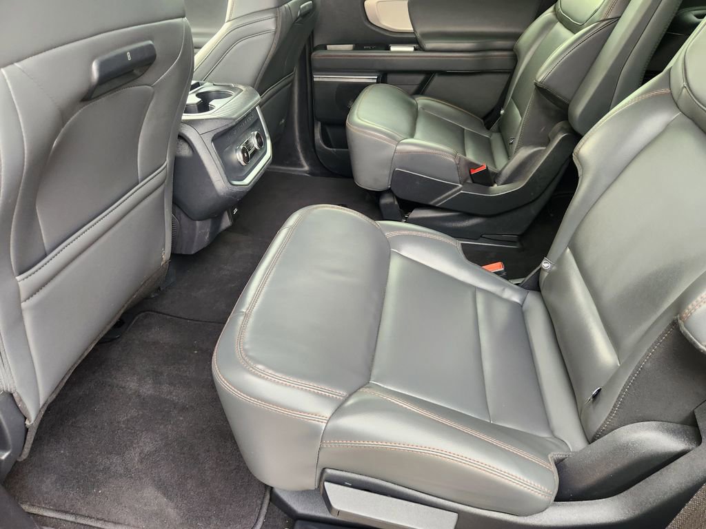 Certified 2025 Ford Expedition Active AWD/4WD image 27