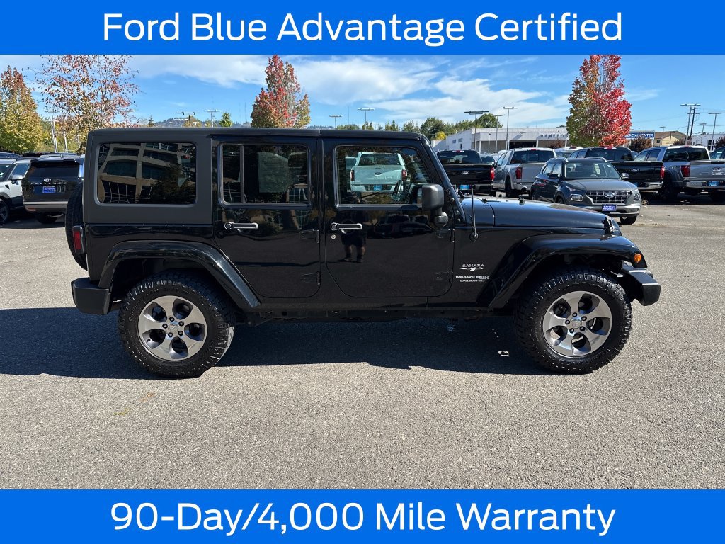 Used 2018 Jeep Wrangler Unlimited Sahara w/ Connectivity Group AWD/4WD image 9