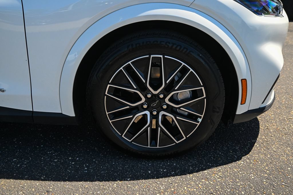 Certified 2025 Ford Mustang Mach-E Premium AWD/4WD image 15