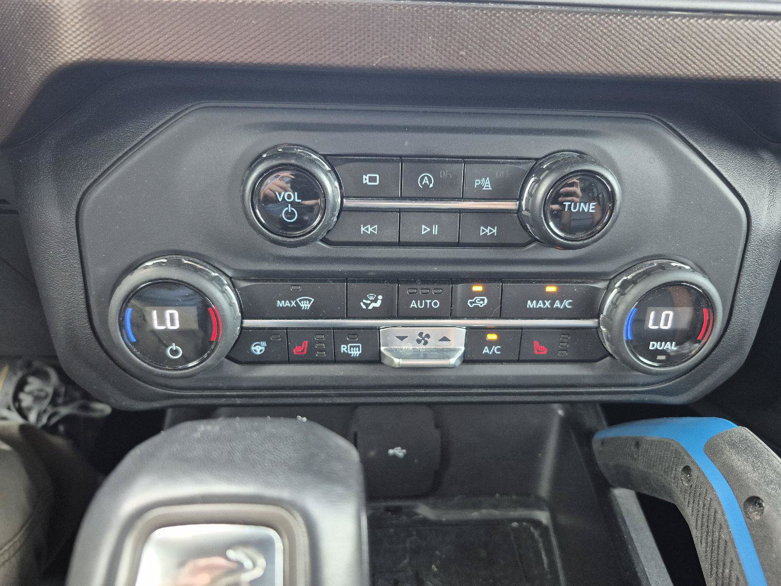 Certified 2023 Ford Bronco Outer Banks AWD/4WD image 6