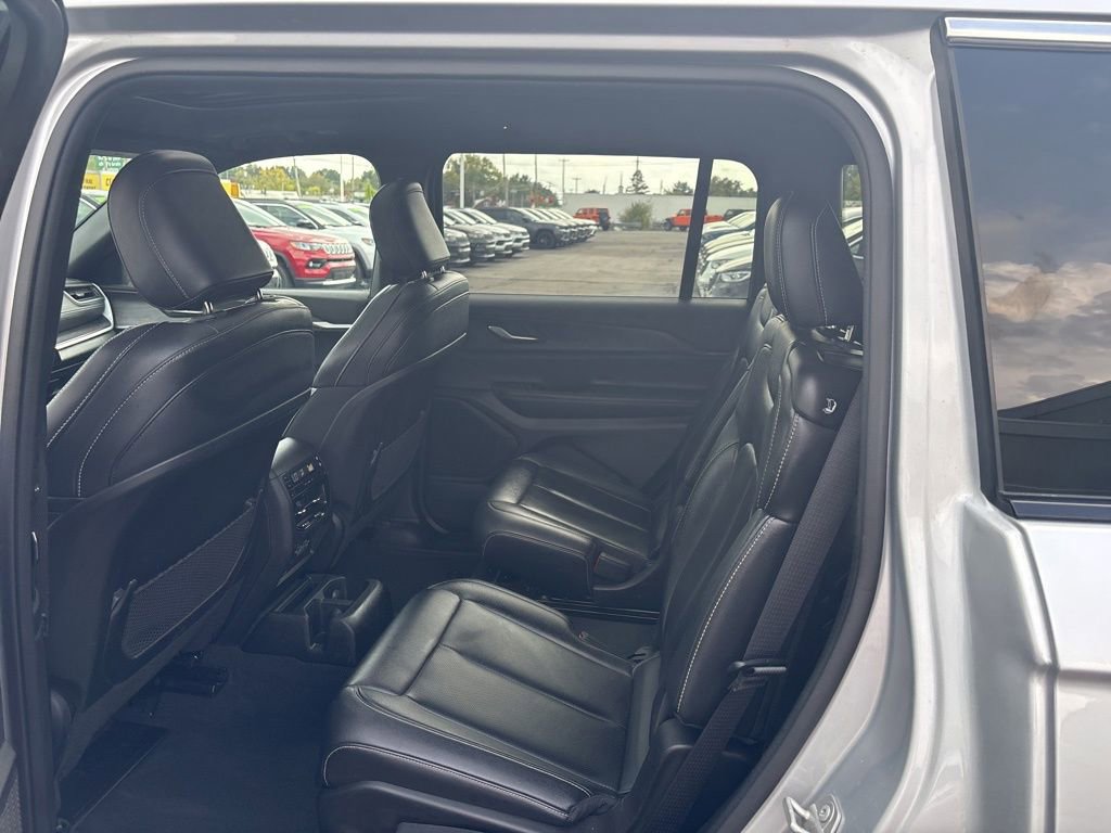 Used 2024 Jeep Grand Cherokee L Limited w/ Luxury Tech Group II image 70