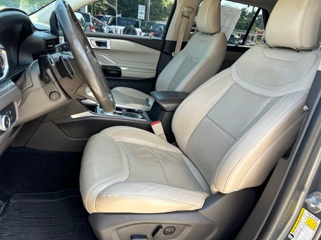 Certified 2021 Ford Explorer Platinum w/ Equipment Group 601A AWD/4WD image 17