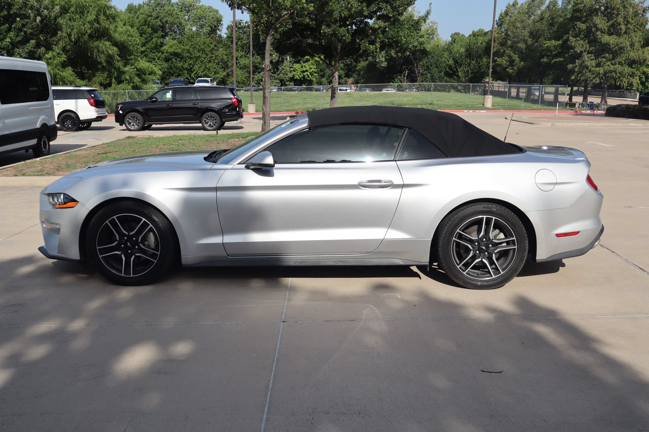 Certified 2018 Ford Mustang Premium w/ Equipment Group 201A RWD image 7