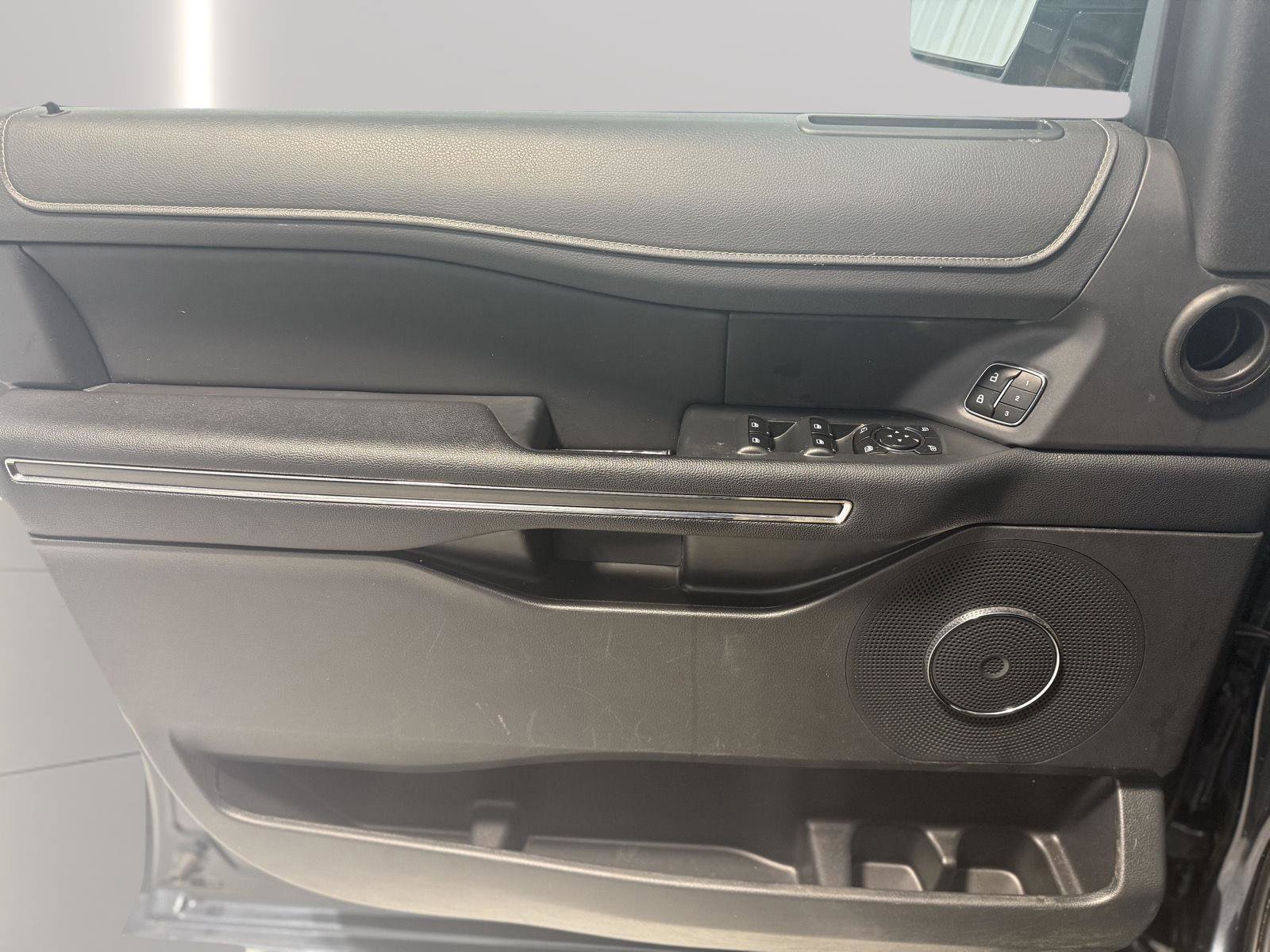 Certified 2023 Ford Expedition Max XLT image 46