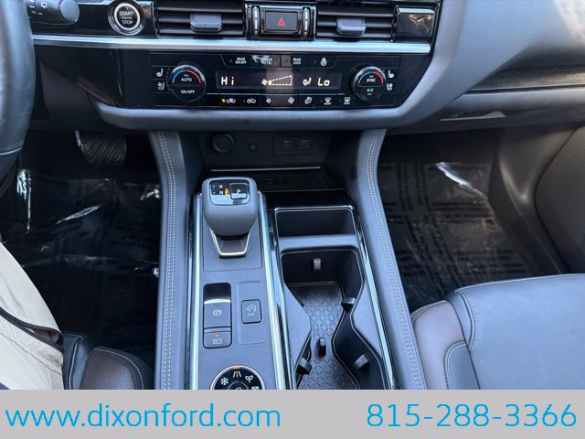 Used 2023 Nissan Pathfinder Platinum AWD/4WD image 15