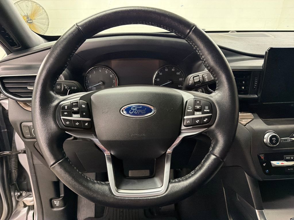 Certified 2020 Ford Explorer Limited RWD image 18