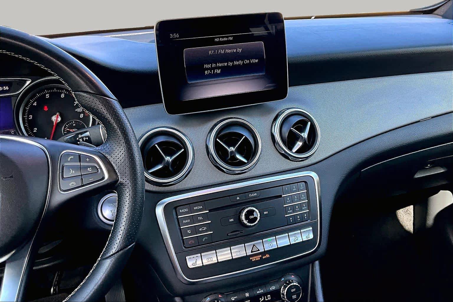 Used 2018 Mercedes-Benz GLA 250 4MATIC image 7