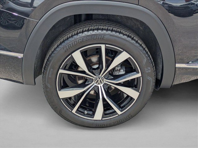 Used 2024 Volkswagen Atlas SEL Premium R-Line AWD/4WD image 27