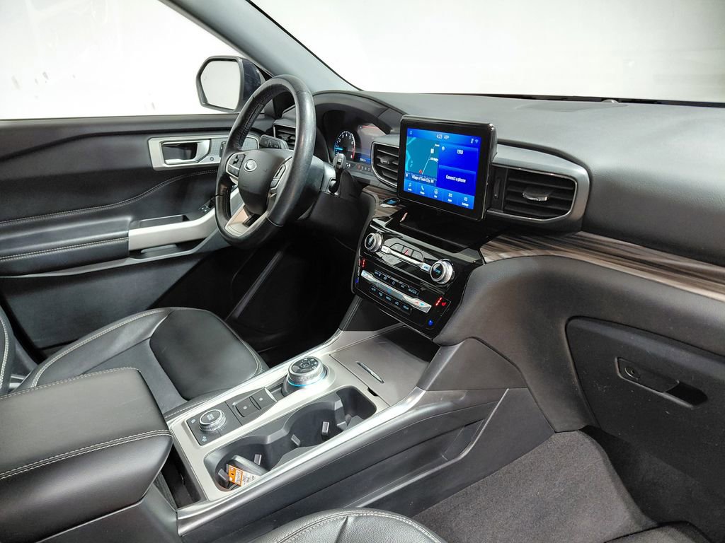 Certified 2022 Ford Explorer Limited AWD/4WD image 29