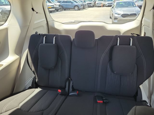 Used 2024 Chrysler Voyager LX FWD image 16