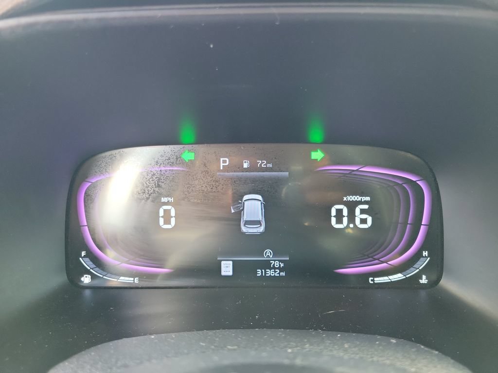 Used 2025 Kia Soul LX w/ LX Technology Package FWD image 26