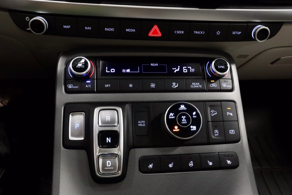 Used 2024 Hyundai Palisade Limited AWD/4WD image 33