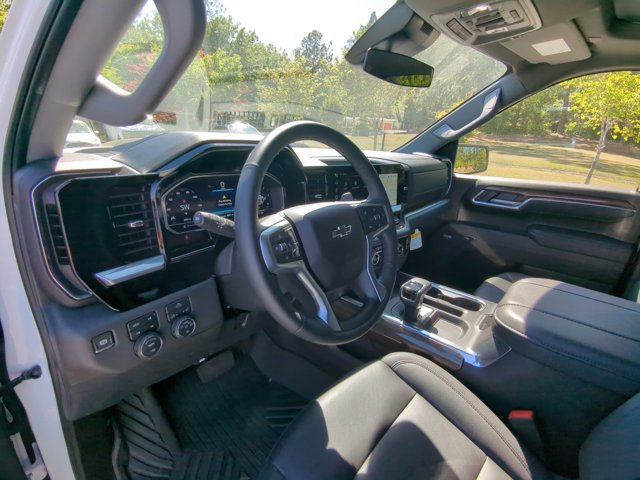 Used 2025 Chevrolet Silverado 1500 LT Trail Boss w/ Convenience Package II AWD/4WD image 17