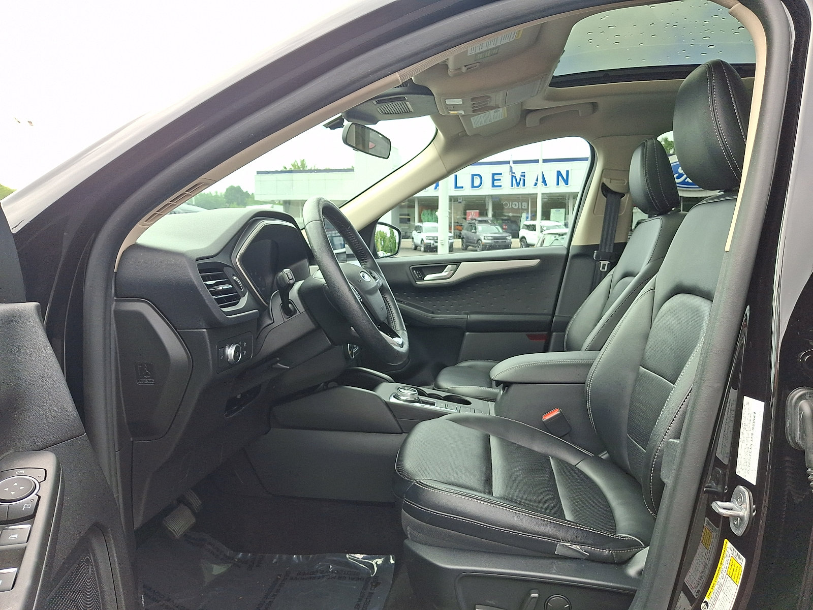 Certified 2020 Ford Escape SEL FWD image 14