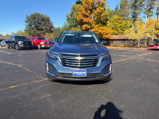Used 2024 Chevrolet Equinox Premier AWD/4WD image 3