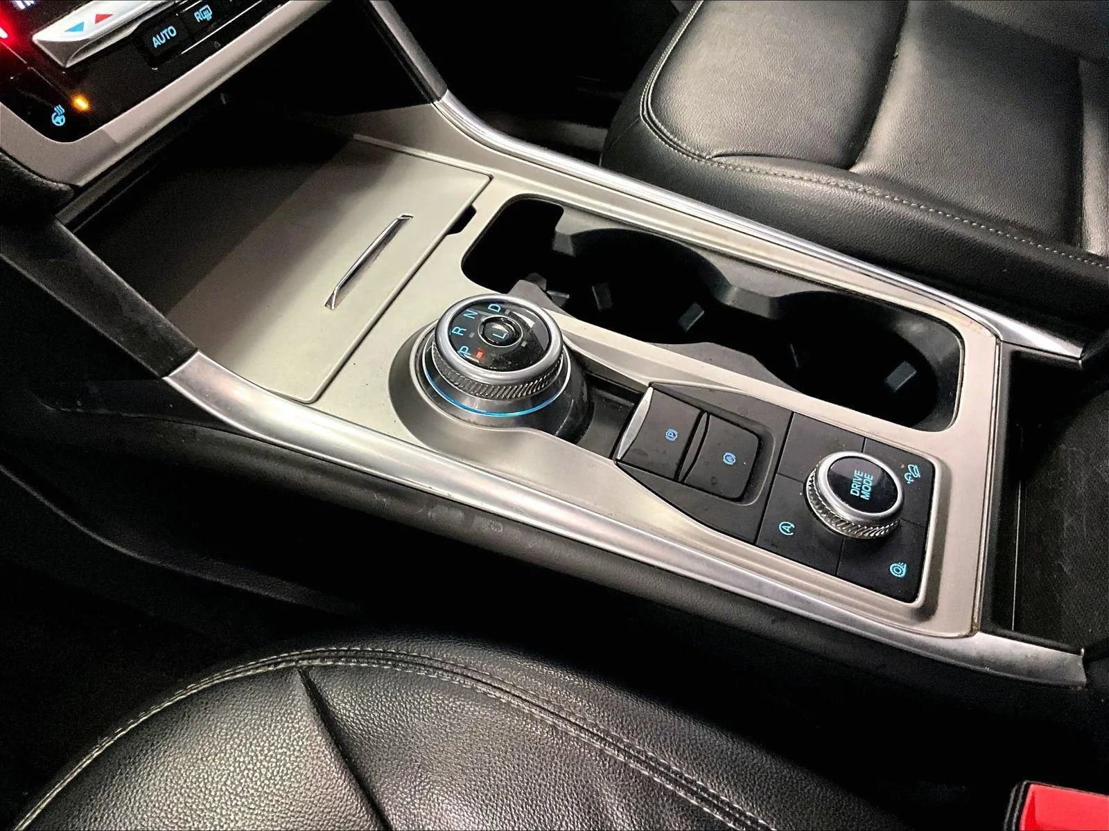 Certified 2021 Ford Explorer XLT w/ Equipment Group 202A image 16