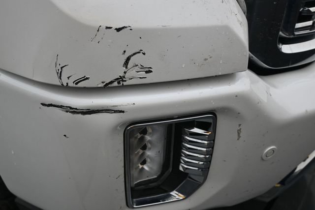 Used 2023 GMC Sierra 2500 Denali AWD/4WD image 18