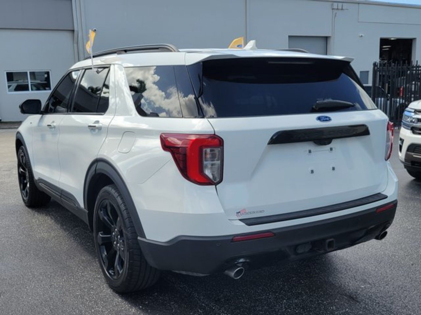 Certified 2022 Ford Explorer ST-Line w/ Class IV Trailer Tow Package RWD image 5