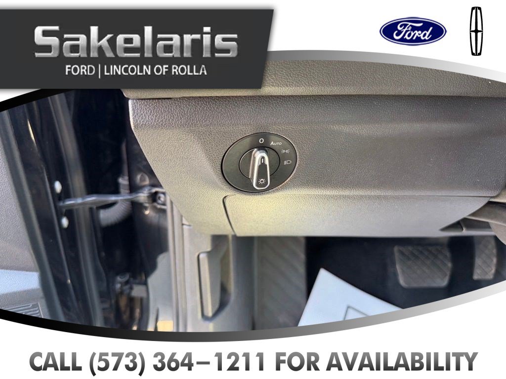 Used 2024 Volkswagen Jetta SE FWD image 15