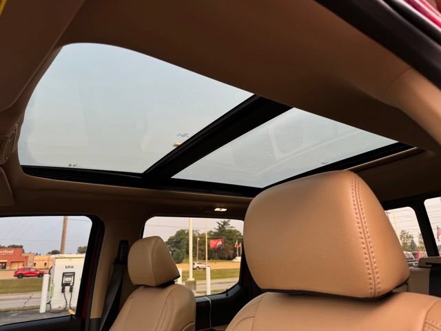 Certified 2022 Ford F350 Lariat w/ Lariat Ultimate Package AWD/4WD image 8