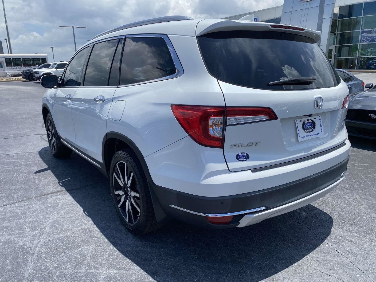 Used 2022 Honda Pilot Touring image 5