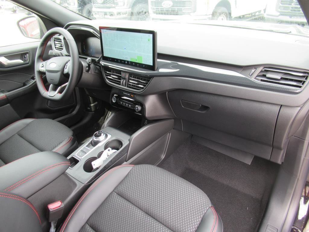 Certified 2025 Ford Escape ST-Line w/ Tech Pack #1 image 11
