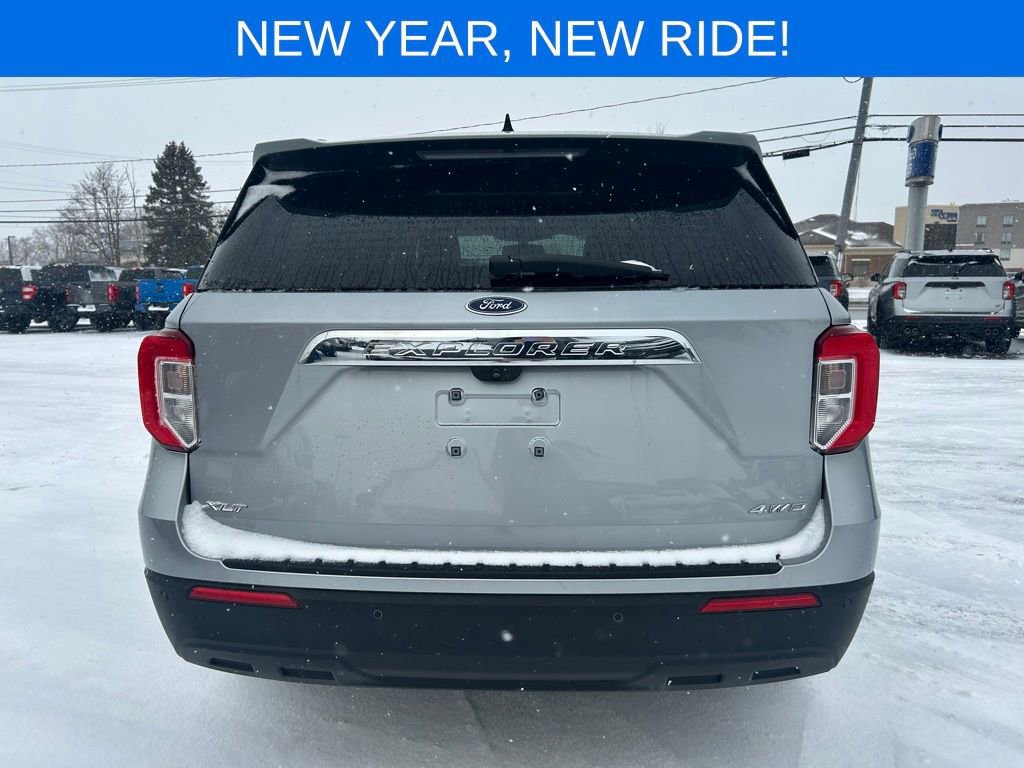 Certified 2022 Ford Explorer XLT image 5