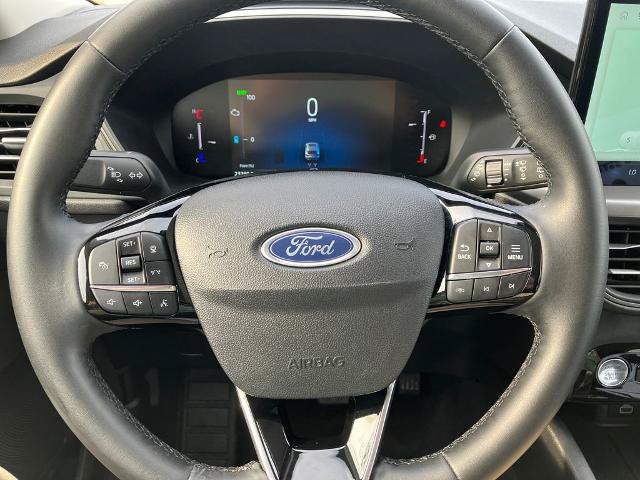 Certified 2025 Ford Escape SE FWD image 30