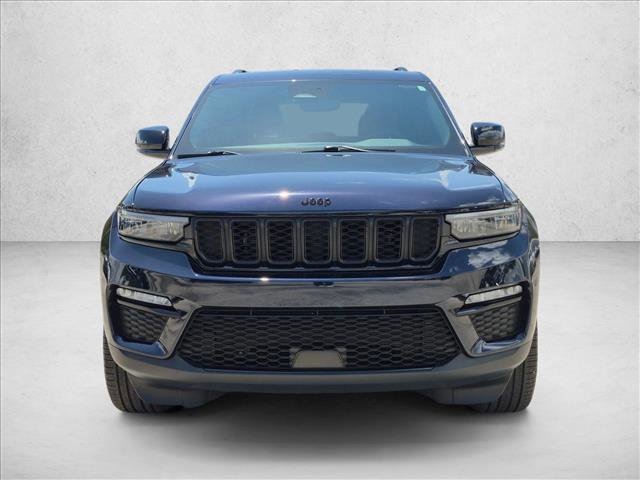 Used 2024 Jeep Grand Cherokee Limited w/ Black Appearance Package AWD/4WD image 2