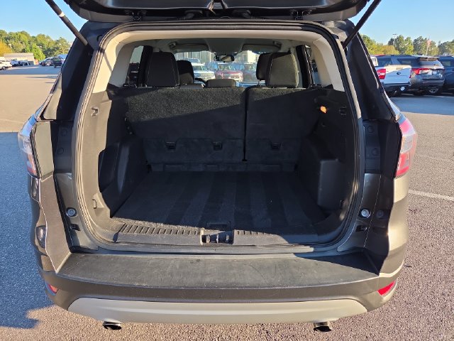 Certified 2018 Ford Escape SE w/ SE Sync 3 Package FWD image 27