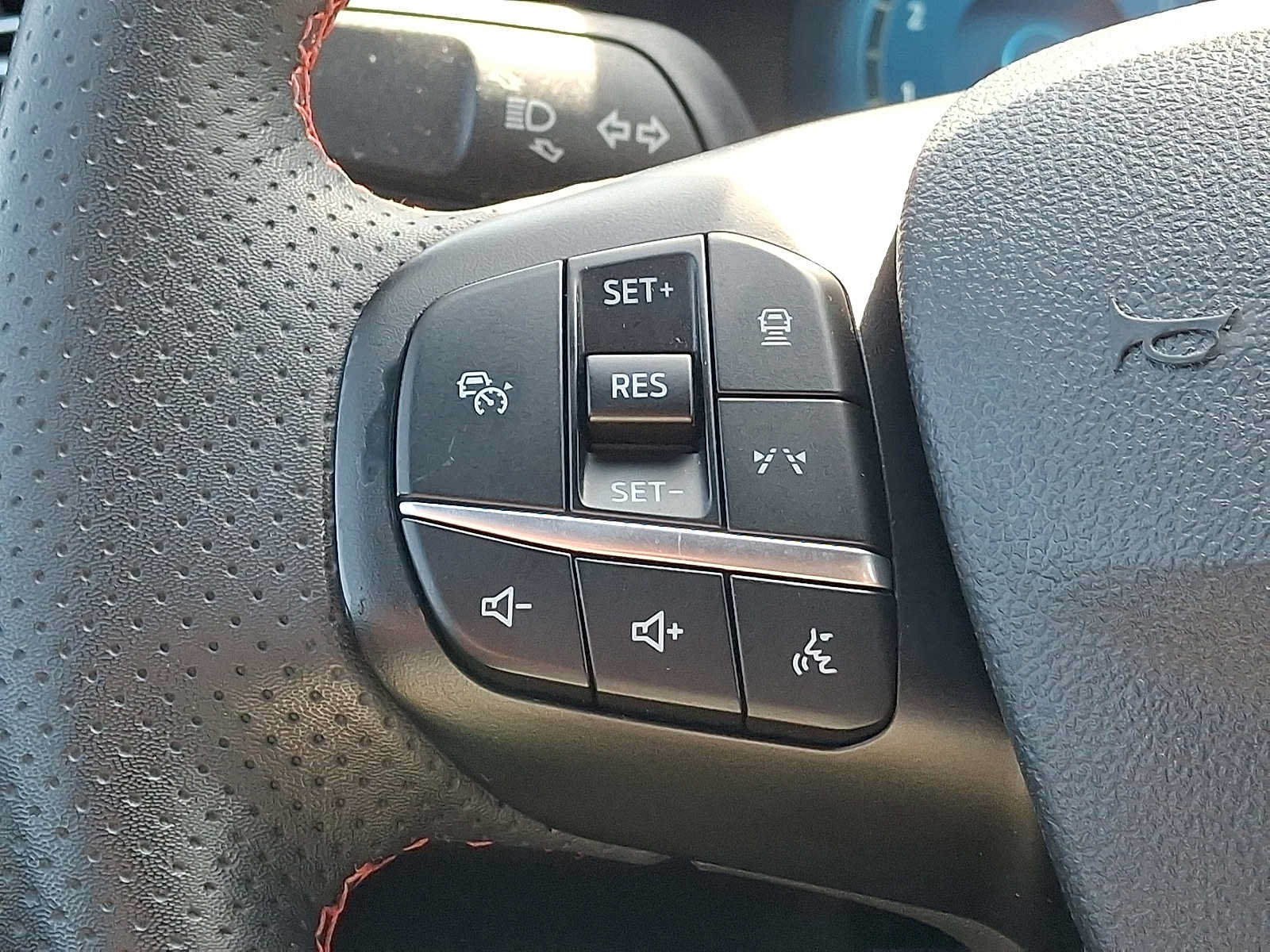 Certified 2023 Ford Escape ST-Line Elite AWD/4WD image 23