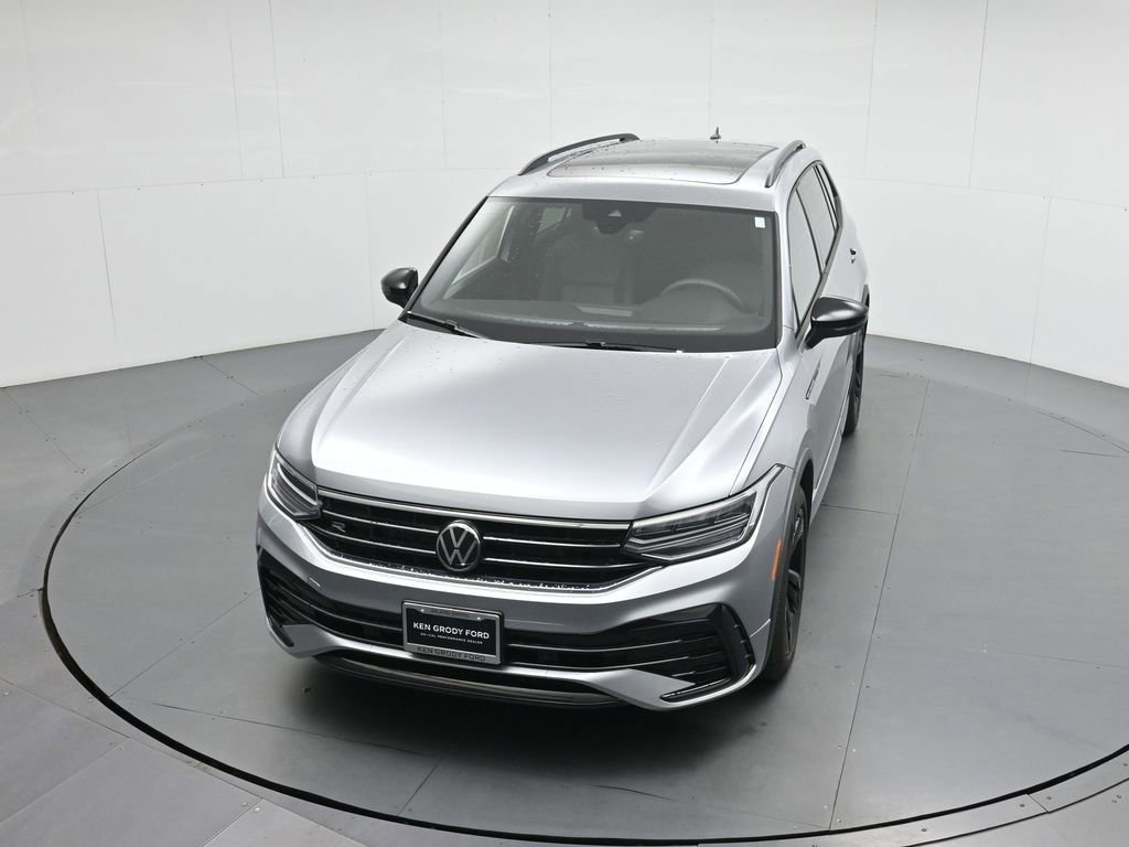 Used 2024 Volkswagen Tiguan SE R-Line image 26