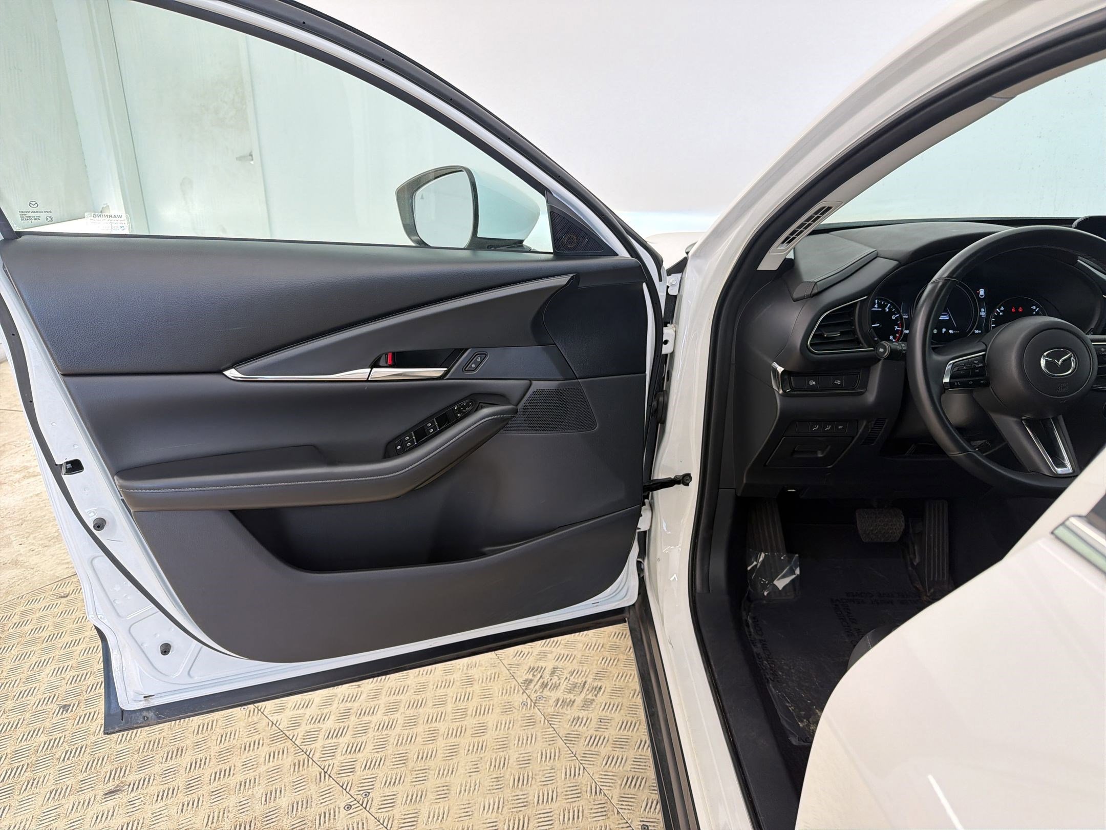 Used 2025 MAZDA CX-30 AWD 2.5 S w/ Preferred Package image 18