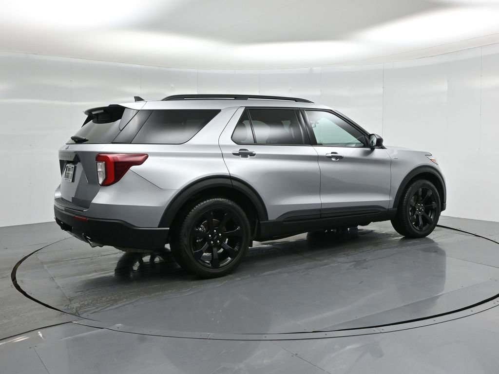 Certified 2023 Ford Explorer ST-Line w/ Class IV Trailer Tow Package image 11