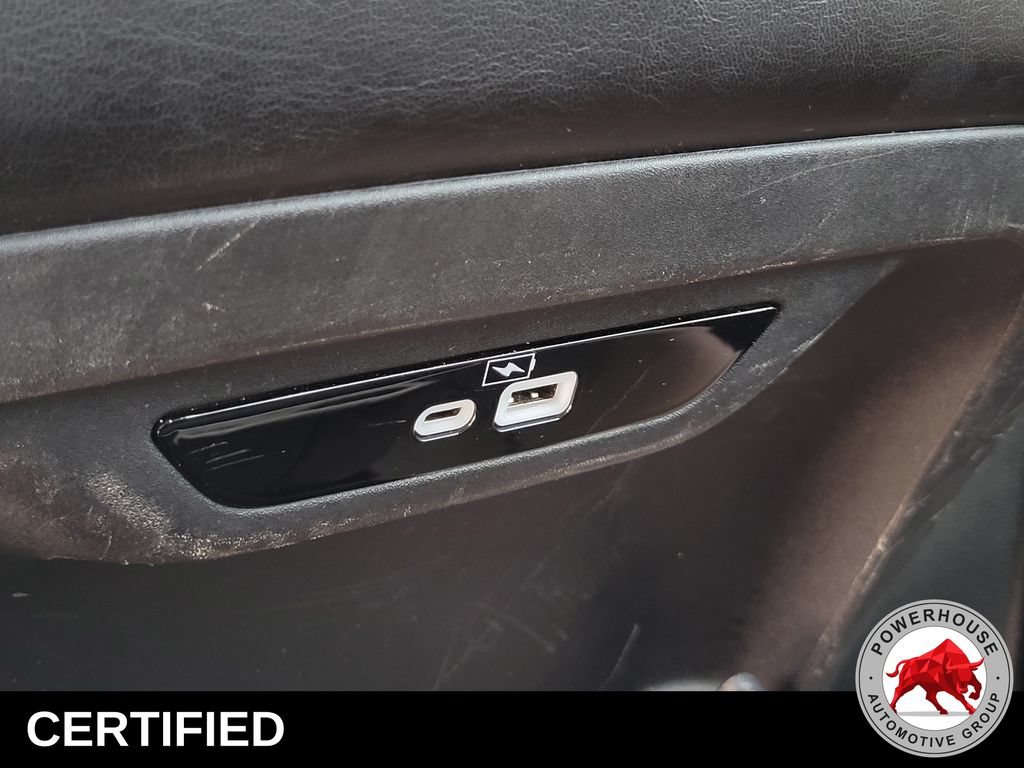 Used 2023 Chrysler Pacifica Limited FWD image 19