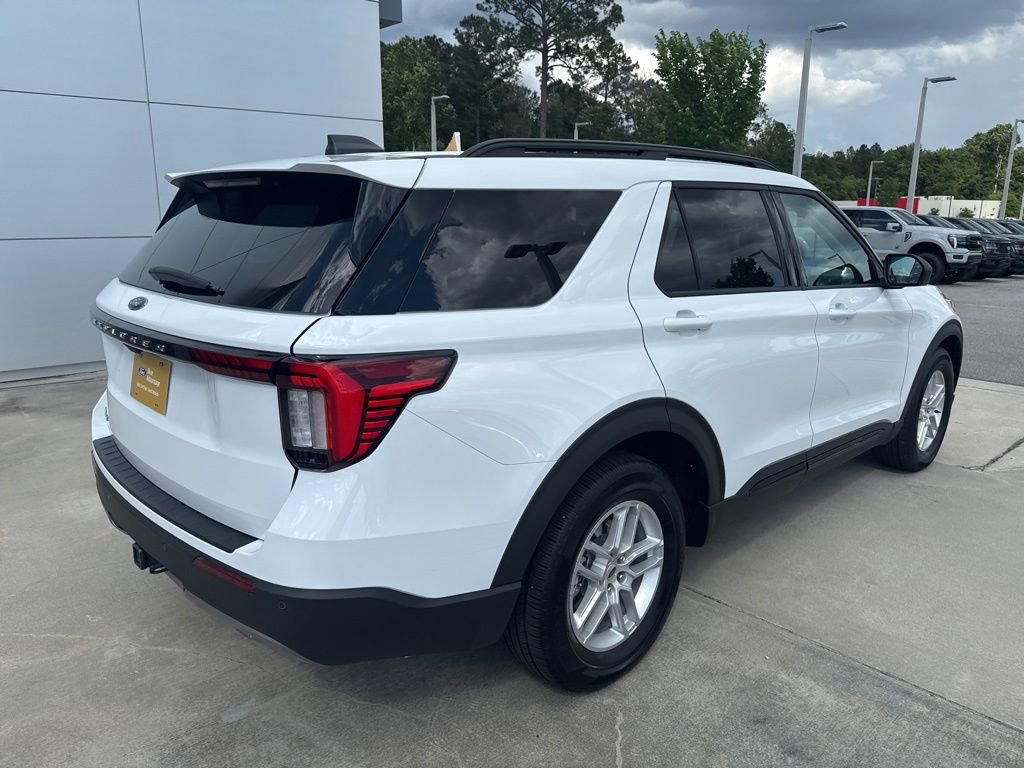 Certified 2026 Ford Explorer Active w/ Active Comfort Package RWD image 6