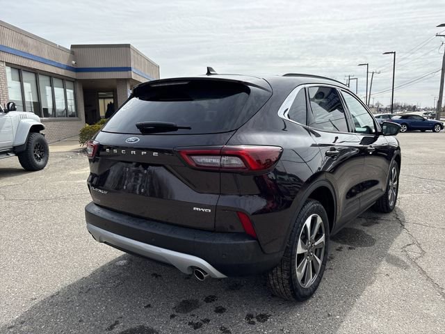 Certified 2023 Ford Escape Platinum image 3