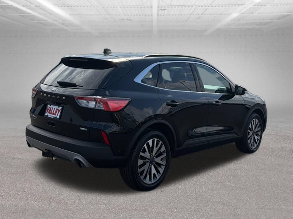 Certified 2020 Ford Escape Titanium w/ Titanium Premium Package 2.0 AWD/4WD image 10