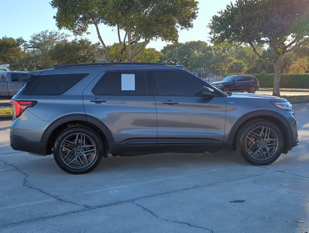 Certified 2025 Ford Explorer ST-Line w/ Premium Package image 2