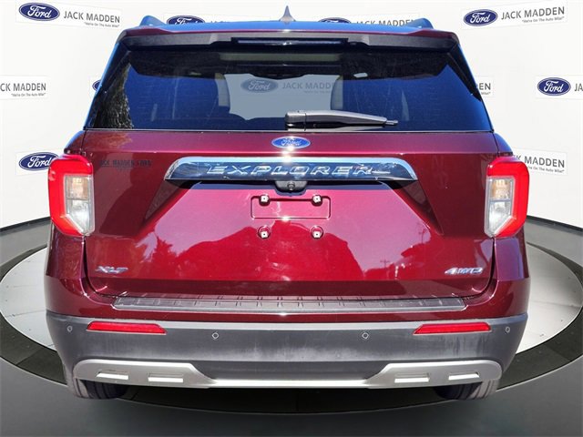 Certified 2022 Ford Explorer XLT w/ Equipment Group 202A image 3