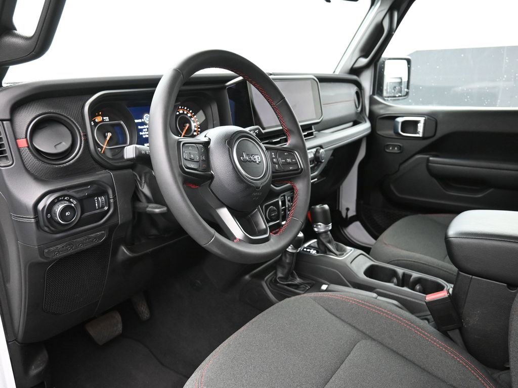 Used 2025 Jeep Wrangler Unlimited Rubicon image 18
