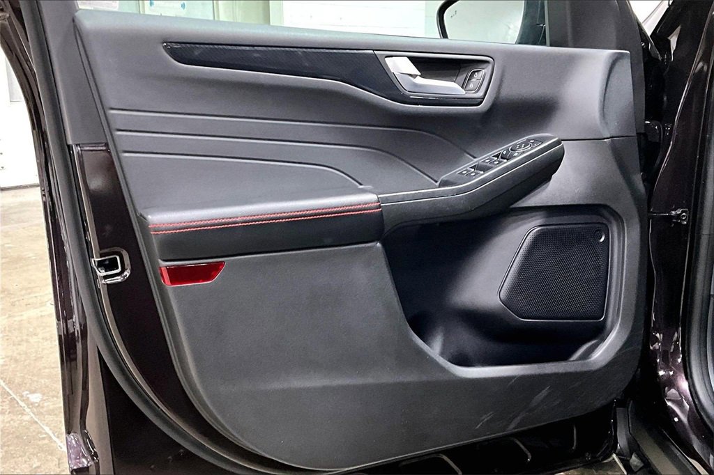 Certified 2023 Ford Escape ST-Line w/ Tech Pack #1 image 22